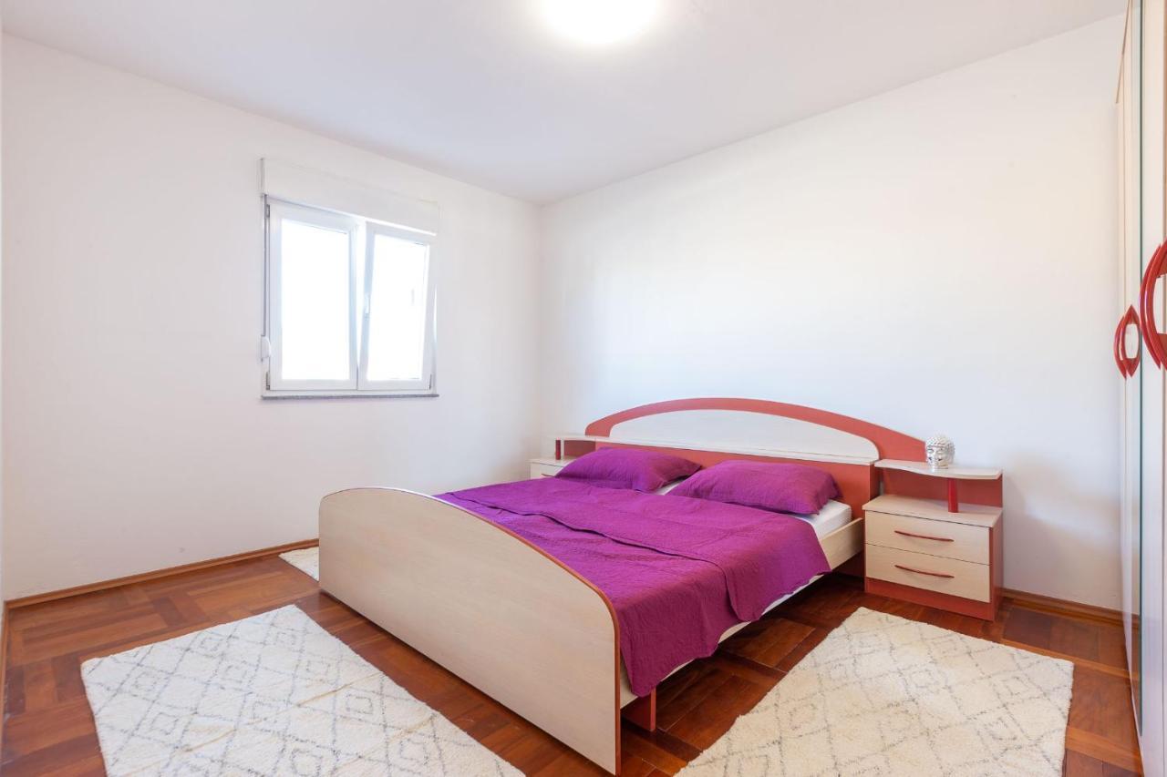 Nika Aparment With Large Balcony And Bbq Apartament