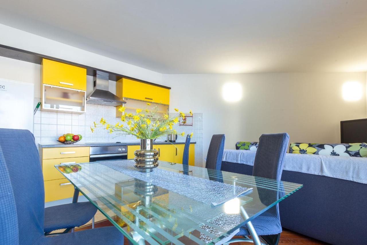 Nika Aparment With Large Balcony And Bbq Apartament Zadar