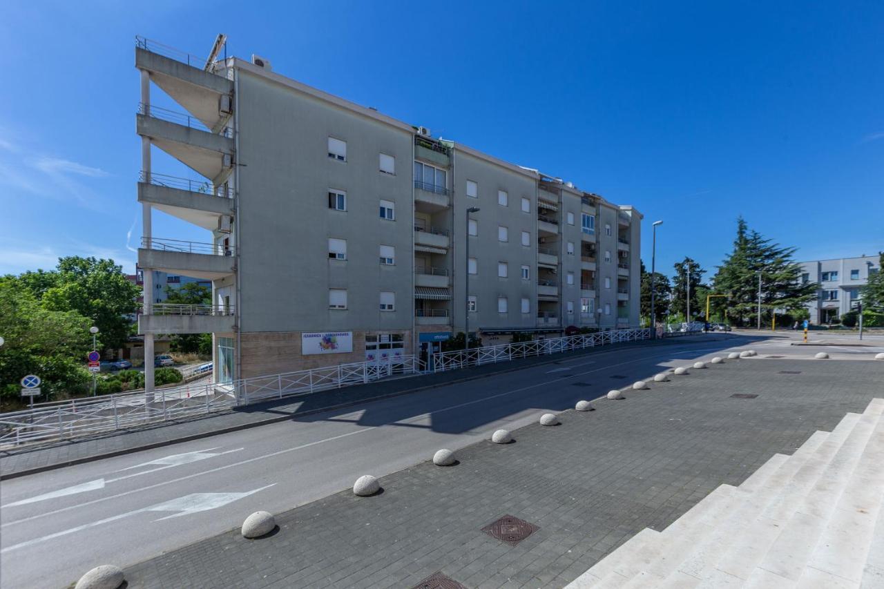 Nika Aparment With Large Balcony And Bbq Apartament *