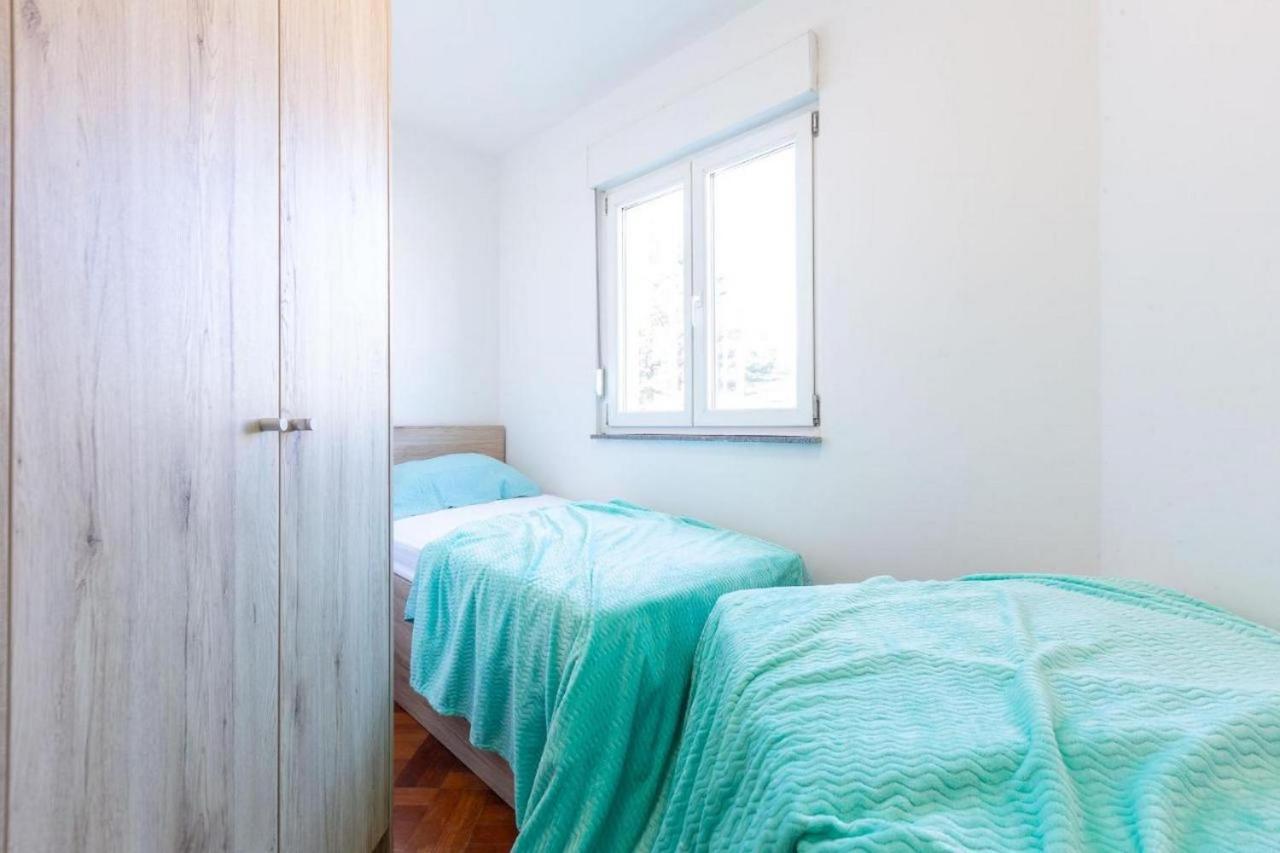 Nika Aparment With Large Balcony And Bbq Zadar