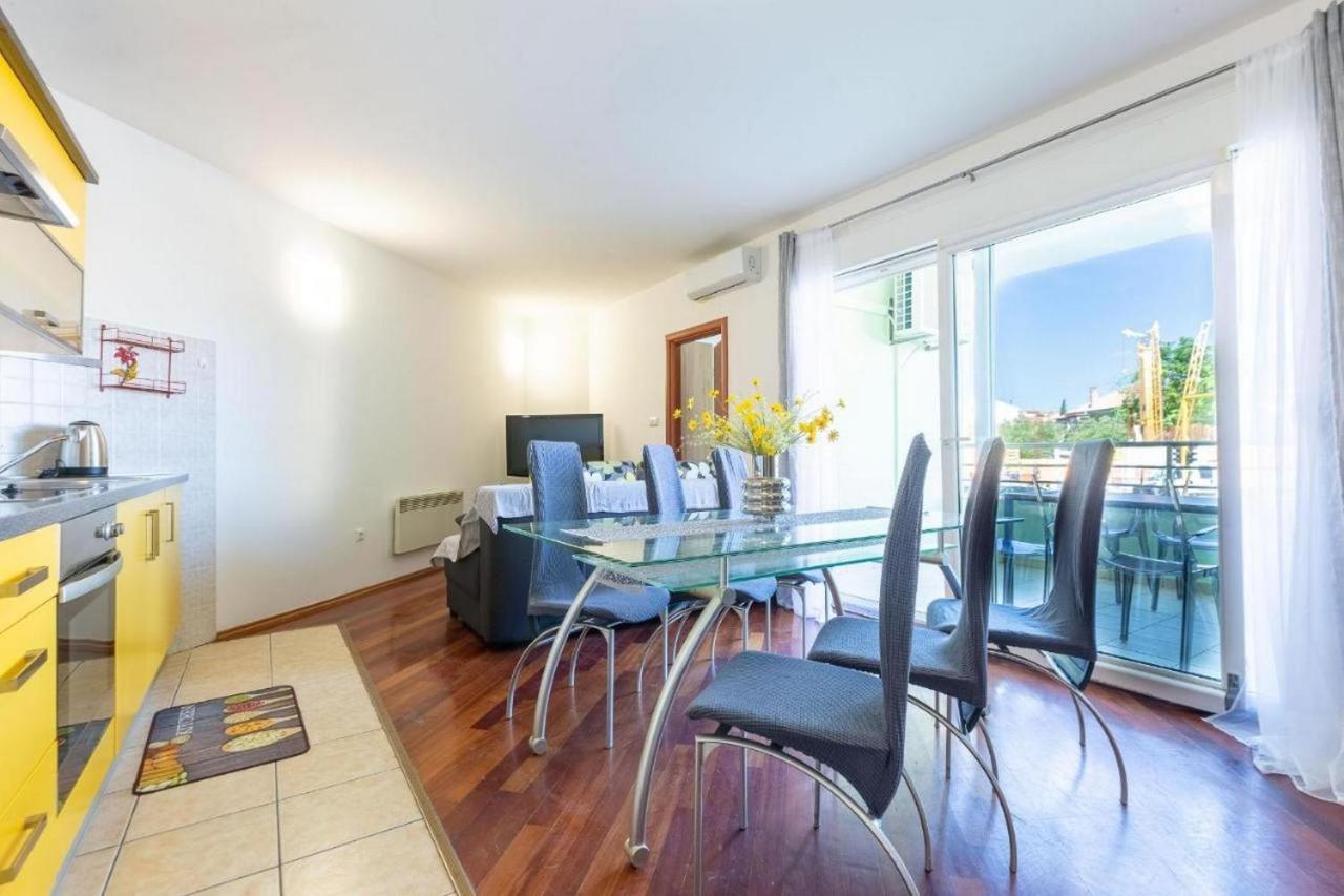 Apartman Nika Aparment With Large Balcony And Bbq *