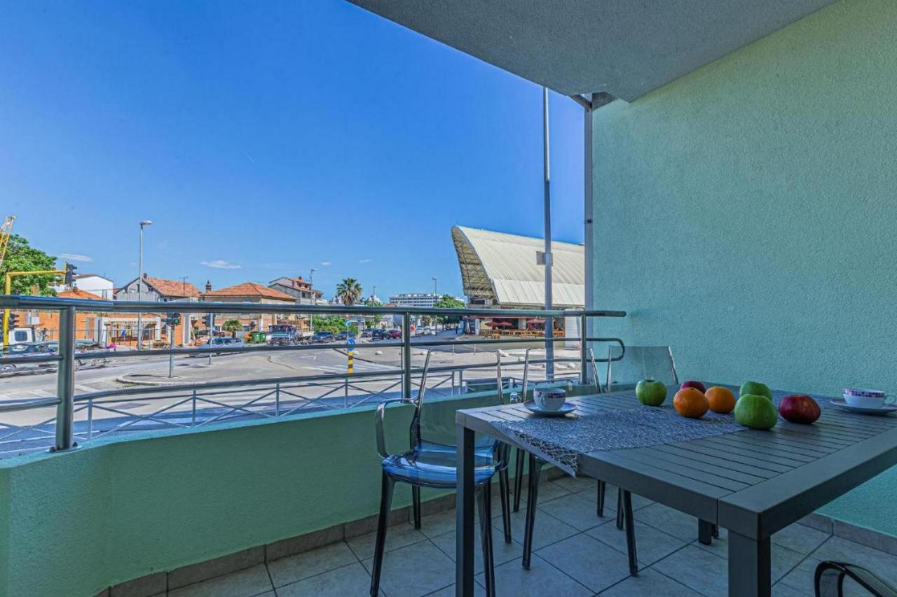 Nika Aparment With Large Balcony And Bbq Apartman *
